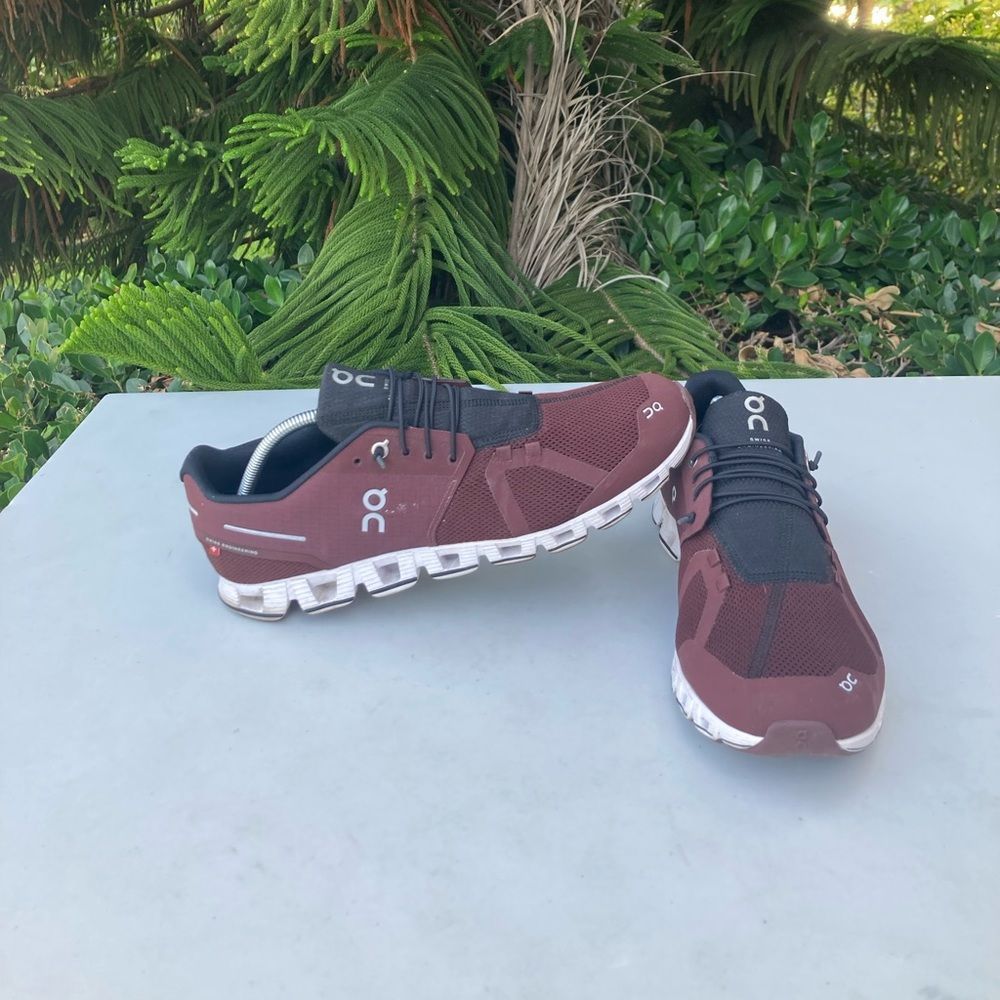On Running Men's Athletic Shoes in Burgundy and Black